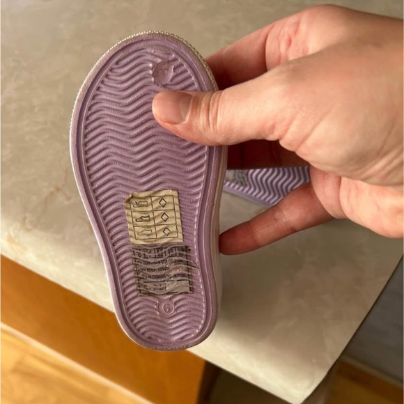 Skechers Toddler Girl Slip-On Shoes – Unicorn Print (Size 6) - Picture 4 of 4